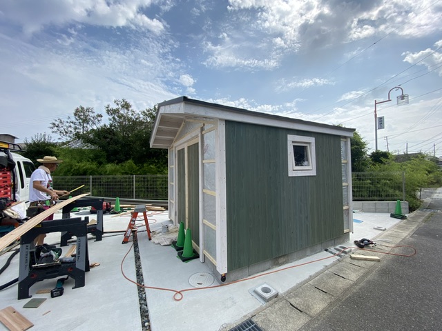 バイクガレージ カリフォルニアガーデン