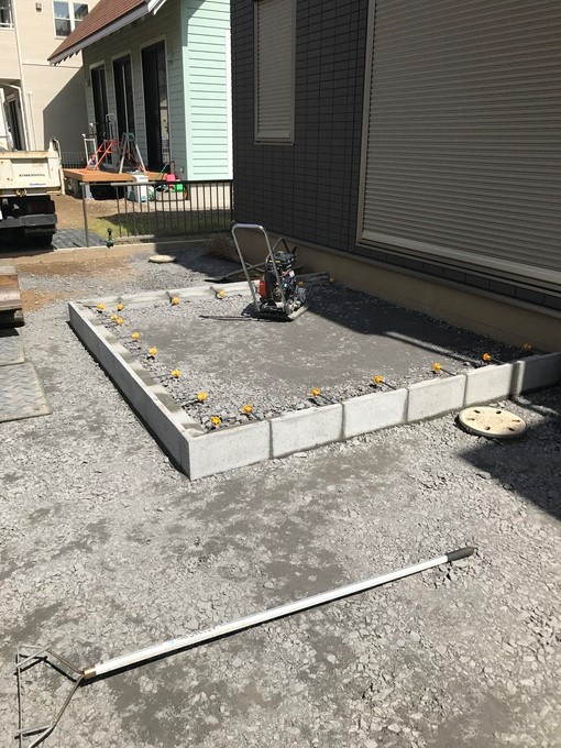 西尾市 タイルデッキ 目隠しフェンス 人工芝