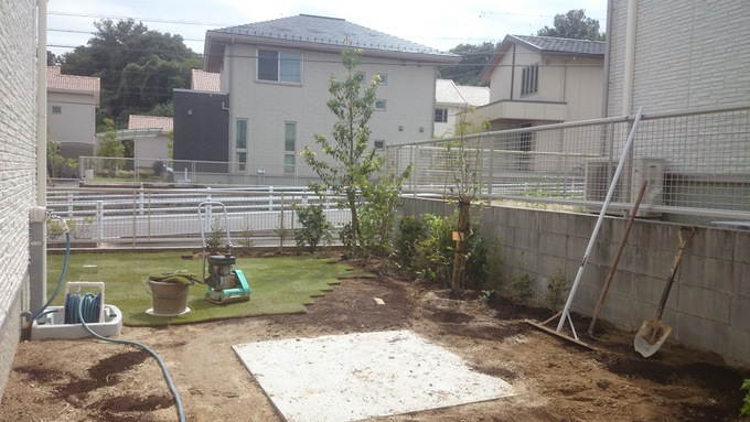 東浦町外構工事 植栽 芝張り